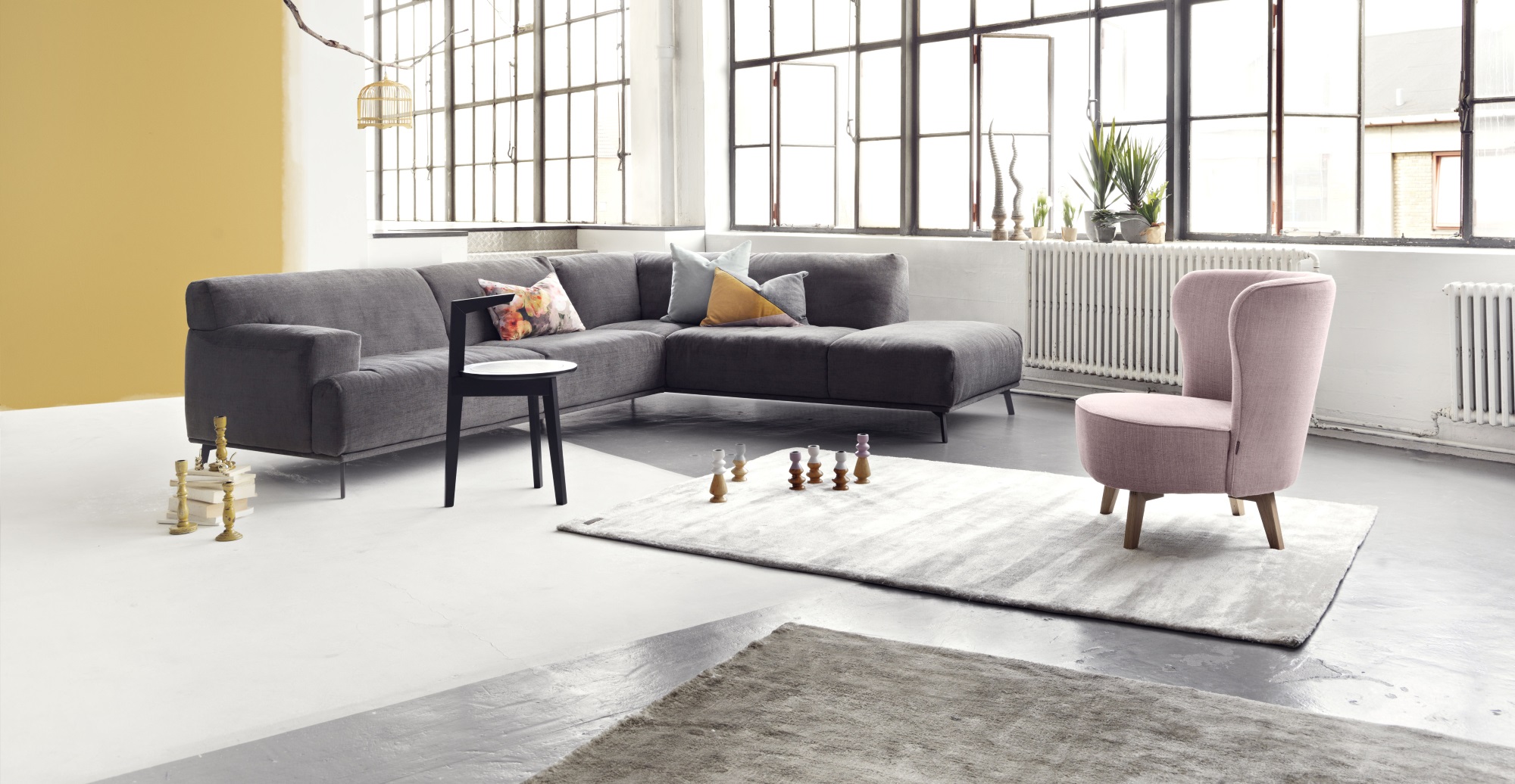 Rocco nowoczesna sofa i fotel obrotowy Carmen Fotele obrotowe MTI-Furninova